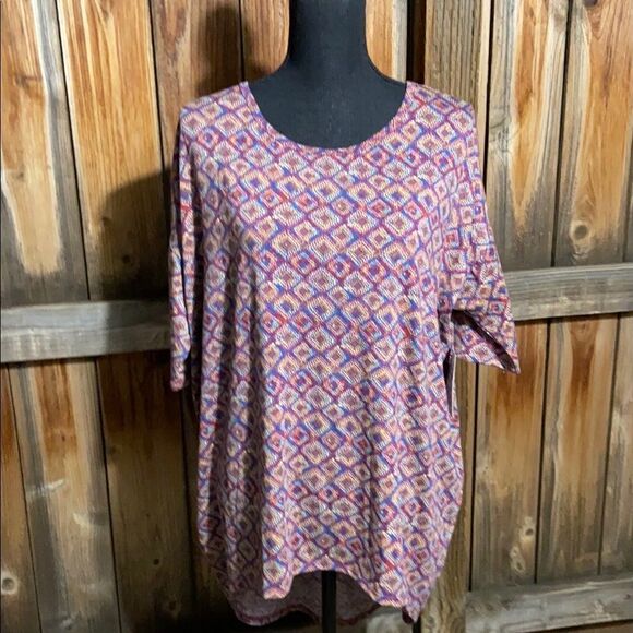 LuLaRoe Irma top casual purple pink geometric short sleeve Sz medium - Picture 1 of 5